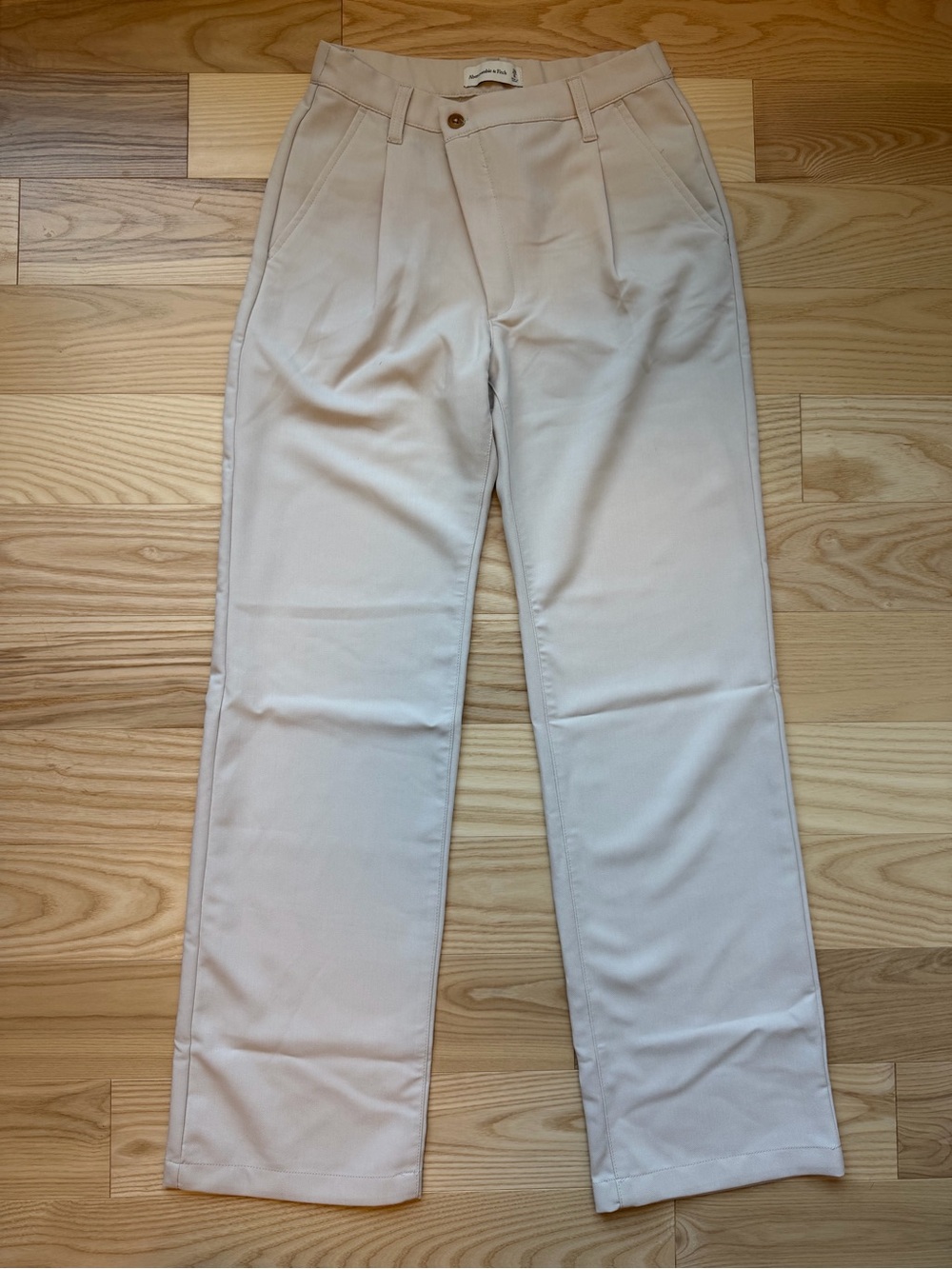 Abercrombie & Fitch Beige Tailored Straight Leg Pants – 28/6 Long